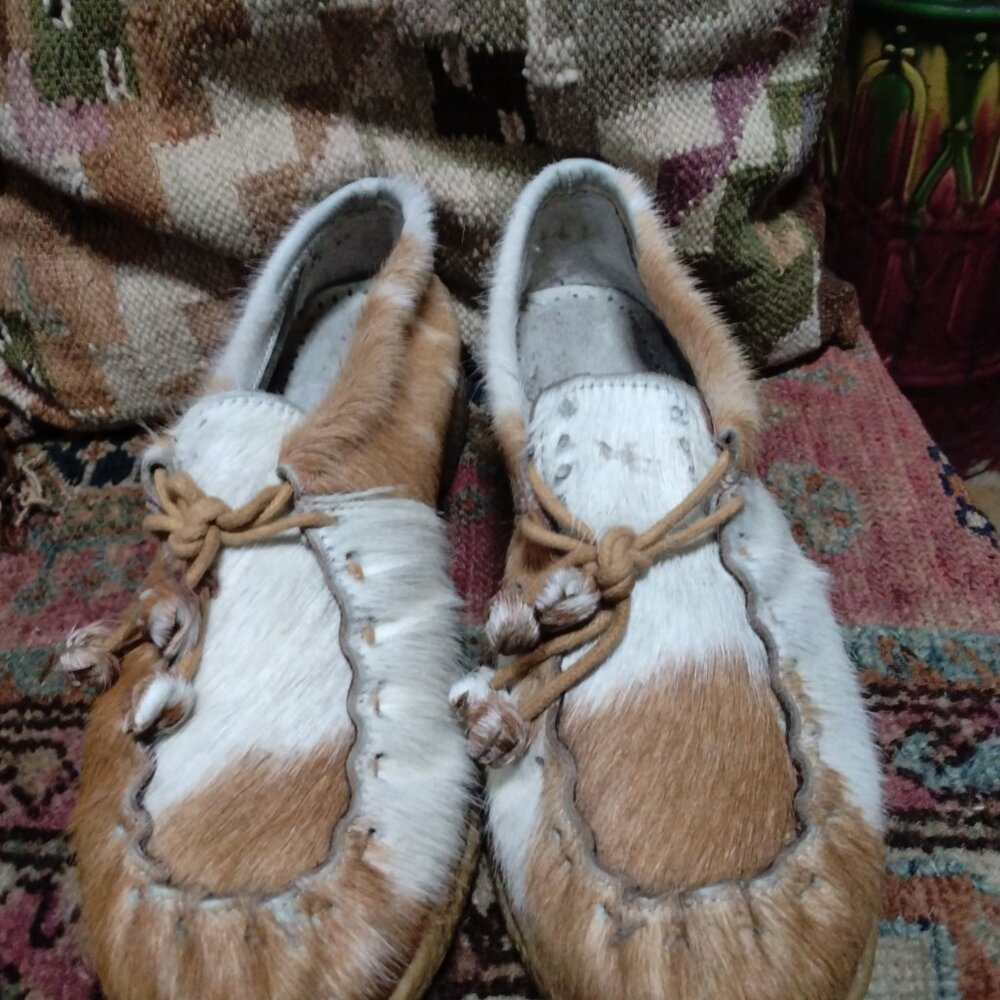 Women's Vintage Fur Shoes Size 8